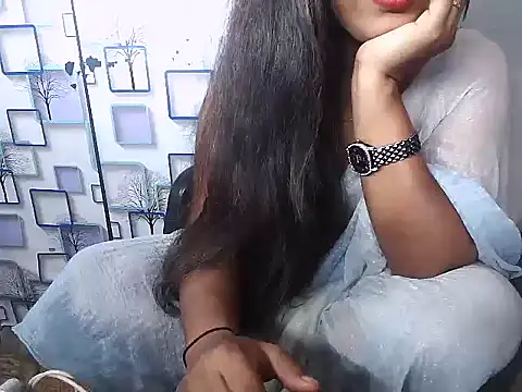 Hot Naina- online show from December 2024 08:55:01 PM