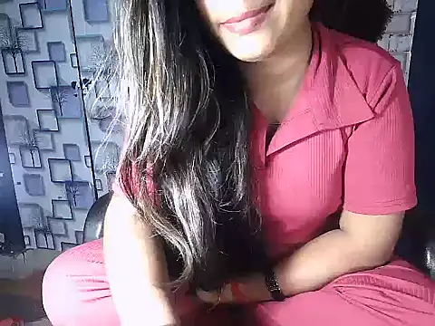 Hot Naina- online show from December 2024 06:12:02 PM
