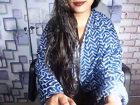 Hot Naina- online show from January 2025 10:32:01 AM