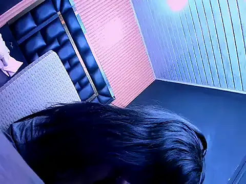 nathasha-hotts online show from April 2026 07:50:02 PM