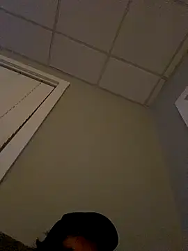 Lilsmokeshow017 online show from September 2025 10:17:01 AM