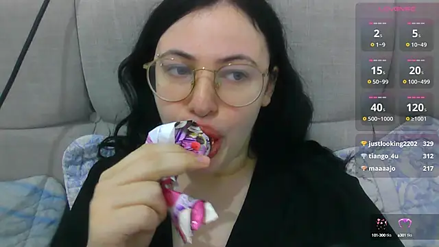Snapshot of German_Eva chatting on February 2025 12:02:02 PM German Eva online show from February 2025 12:02:02 PM