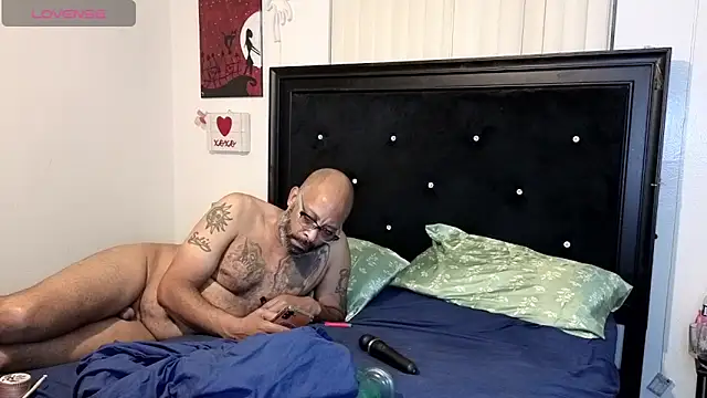 MrAndMrsCrook online show from June 2026 12:39:02 AM