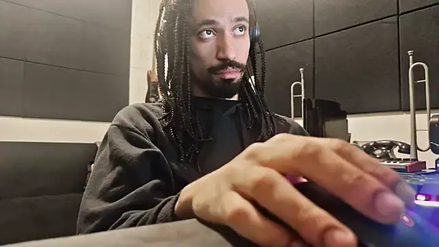 Snapshot of hotcamboy420 chatting on November 2025 04:11:02 AM hotcamboy420 online show from November 2025 04:11:02 AM