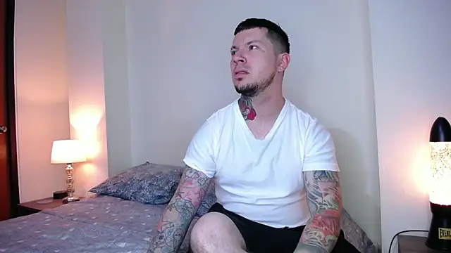 Snapshot of Adam_tatto chatting on January 2025 04:13:01 AM Adam tatto online show from January 2025 04:13:01 AM