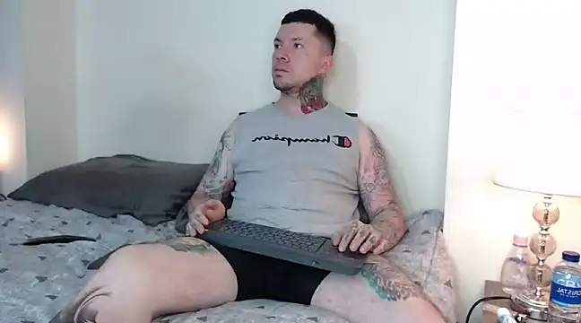 Snapshot of Adam_tatto chatting on February 2025 04:04:01 PM Adam tatto online show from February 2025 04:04:01 PM