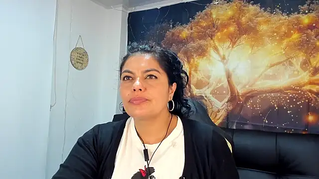 Lust Mom41 online show from December 2024 04:09:01 PM