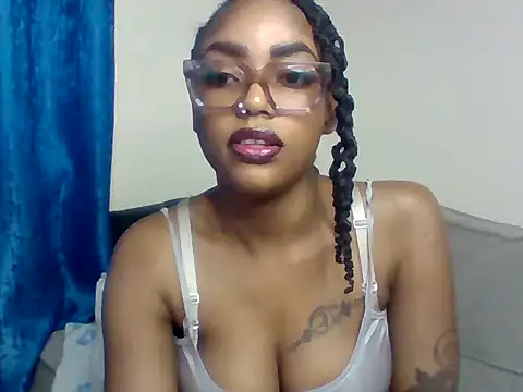 Snapshot of _crystal_princesss chatting on July 2026 03:27:01 PM crystal princesss online show from July 2026 03:27:01 PM