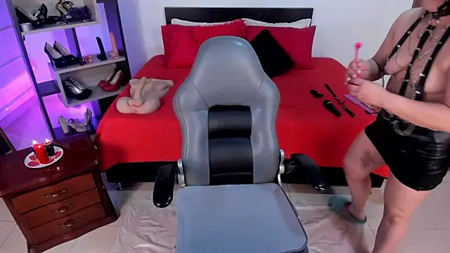 Veronica Jacobss online show from October 2025 08:00:02 PM