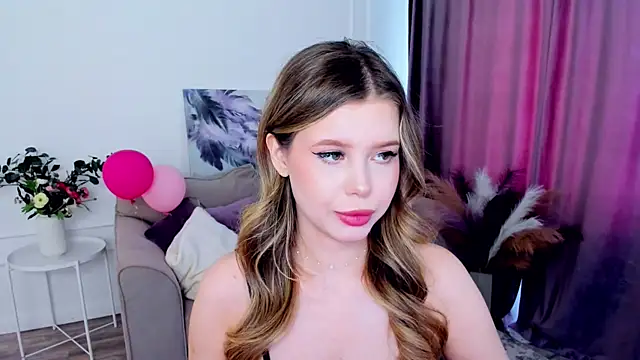 FollowLovee online show from September 2025 11:44:01 AM