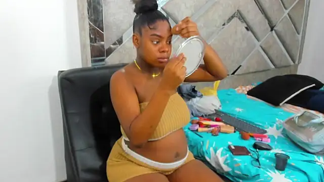 EvaxEmma online show from May 2026 01:50:01 PM