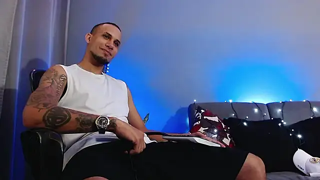 MagnusFrost online show from December 2024 08:23:02 AM