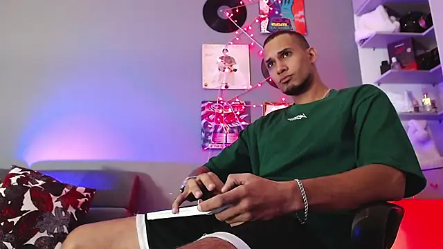 MagnusFrost online show from January 2025 04:22:02 AM