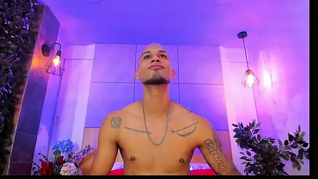 MagnusFrost online show from January 2025 01:43:02 AM