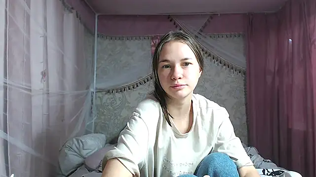 leila bambi  online show from November 2025 12:15:02 PM