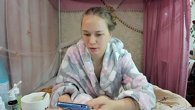 leila bambi  online show from February 2026 02:02:01 PM