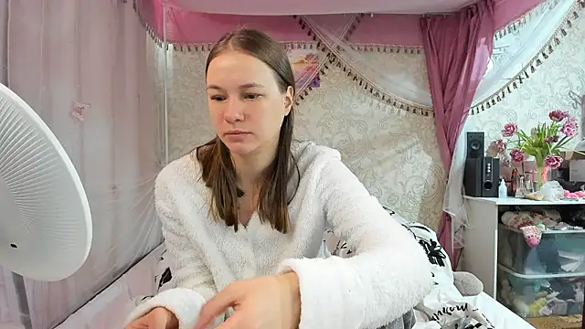 leila bambi  online show from March 2026 07:14:02 AM