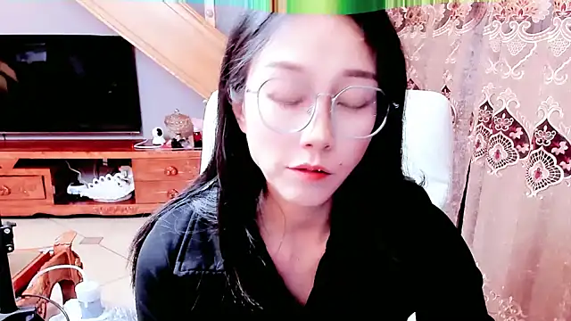 Snapshot of NIAN-er chatting on December 2024 05:51:02 PM NIAN-er online show from December 2024 05:51:02 PM