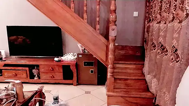 Snapshot of NIAN-er chatting on January 2025 01:55:02 PM NIAN-er online show from January 2025 01:55:02 PM