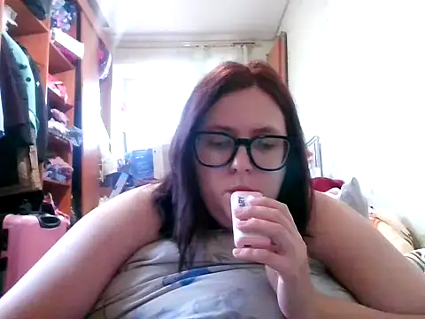 Snapshot of DesireMelissa chatting on October 2025 12:39:02 PM DesireMelissa online show from October 2025 12:39:02 PM