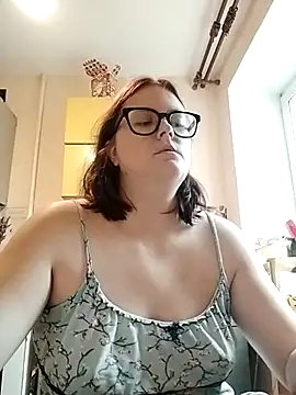 Snapshot of DesireMelissa chatting on October 2025 11:33:02 AM DesireMelissa online show from October 2025 11:33:02 AM