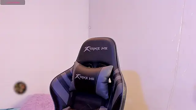 Amypond   online show from October 2025 03:54:01 PM