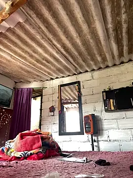 Larry-n-clouds online show from December 2025 04:56:01 PM