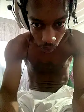 Larry-n-clouds online show from December 2025 01:05:01 PM