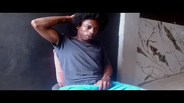 Larry-n-clouds online show from July 2026 10:12:01 PM