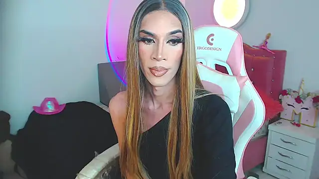 camila hootie online show from January 2026 08:21:02 PM