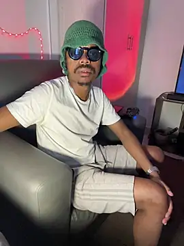 JaroDawg47 online show from June 2026 01:00:02 PM