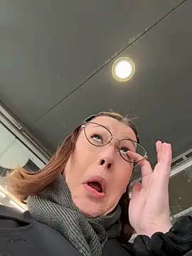 RinaCat online show from April 2026 05:25:01 AM