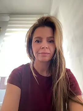 Snapshot of EvaDiamondXX chatting on March 2025 01:54:01 PM EvaDiamondXX online show from March 2025 01:54:01 PM