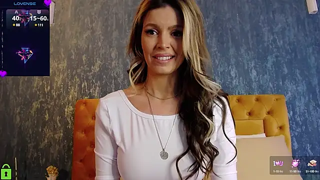 Snapshot of EvaDiamondXX chatting on March 2025 01:30:01 PM EvaDiamondXX online show from March 2025 01:30:01 PM