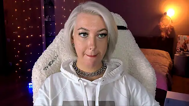 tykioty Miley online show from January 2025 02:41:01 PM