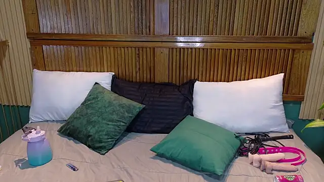 Eli666uwu online show from October 2025 10:30:01 PM