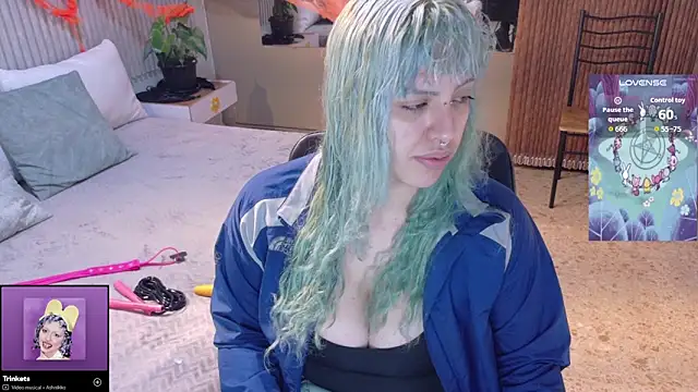 Eli666uwu online show from October 2025 11:40:01 AM