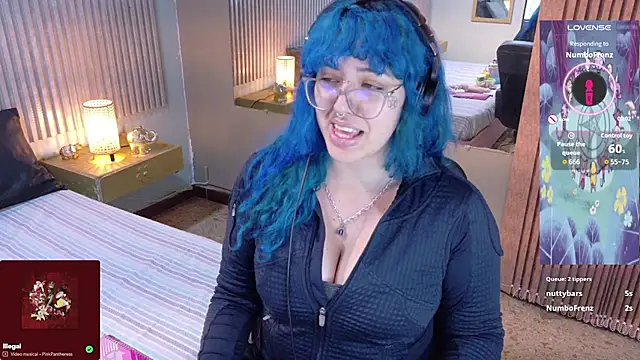 Eli666uwu online show from December 2025 11:04:02 AM