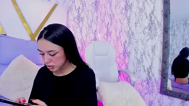 Athziry  online show from December 2024 08:48:01 PM