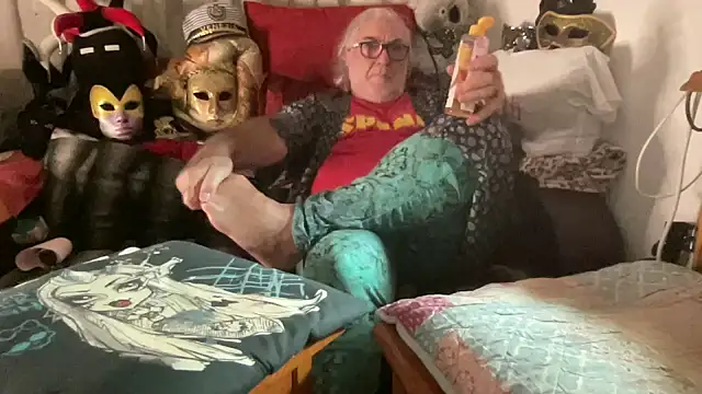 EroticVenetian online show from December 2025 10:50:01 PM