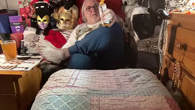 Snapshot of EroticVenetian chatting on January 2026 07:23:01 PM EroticVenetian online show from January 2026 07:23:01 PM