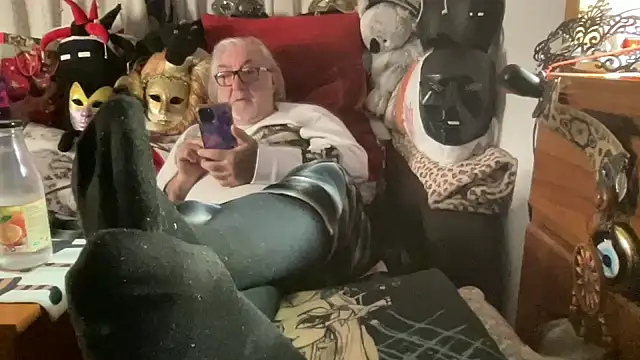 Snapshot of EroticVenetian chatting on February 2026 10:41:01 PM EroticVenetian online show from February 2026 10:41:01 PM