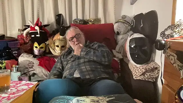 Snapshot of EroticVenetian chatting on February 2026 10:29:01 AM EroticVenetian online show from February 2026 10:29:01 AM