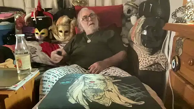 Snapshot of EroticVenetian chatting on February 2026 11:14:01 PM EroticVenetian online show from February 2026 11:14:01 PM