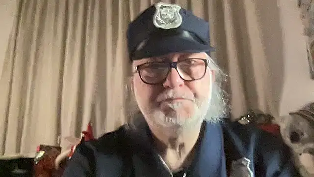 Snapshot of EroticVenetian chatting on March 2026 06:58:01 AM EroticVenetian online show from March 2026 06:58:01 AM