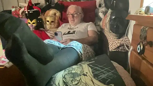 Snapshot of EroticVenetian chatting on March 2026 09:43:02 PM EroticVenetian online show from March 2026 09:43:02 PM