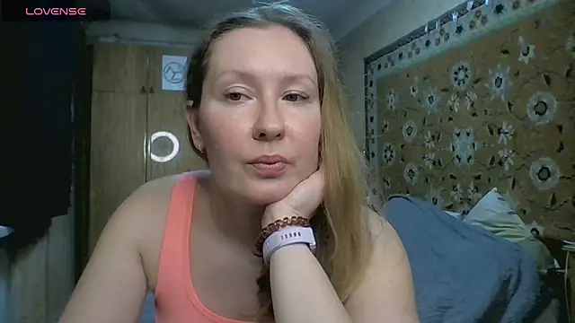 Snapshot of AnnaXLovers chatting on May 2026 02:01:01 PM AnnaXLovers online show from May 2026 02:01:01 PM