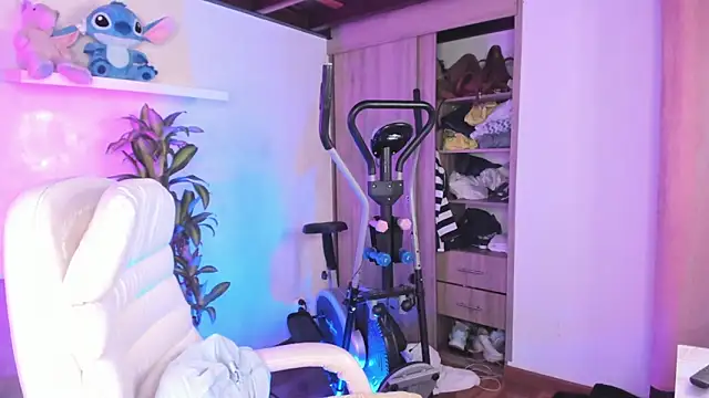 Snapshot of Nataliia_09 chatting on September 2025 04:18:02 PM Nataliia 09 online show from September 2025 04:18:02 PM