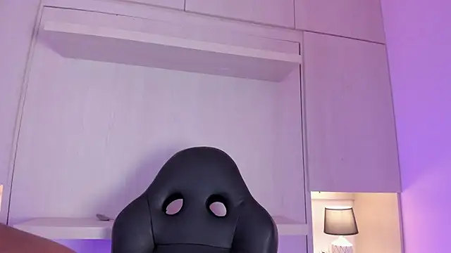 tamaraa smiith online show from October 2025 07:42:02 PM