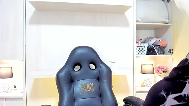 tamaraa smiith online show from October 2025 07:49:01 PM